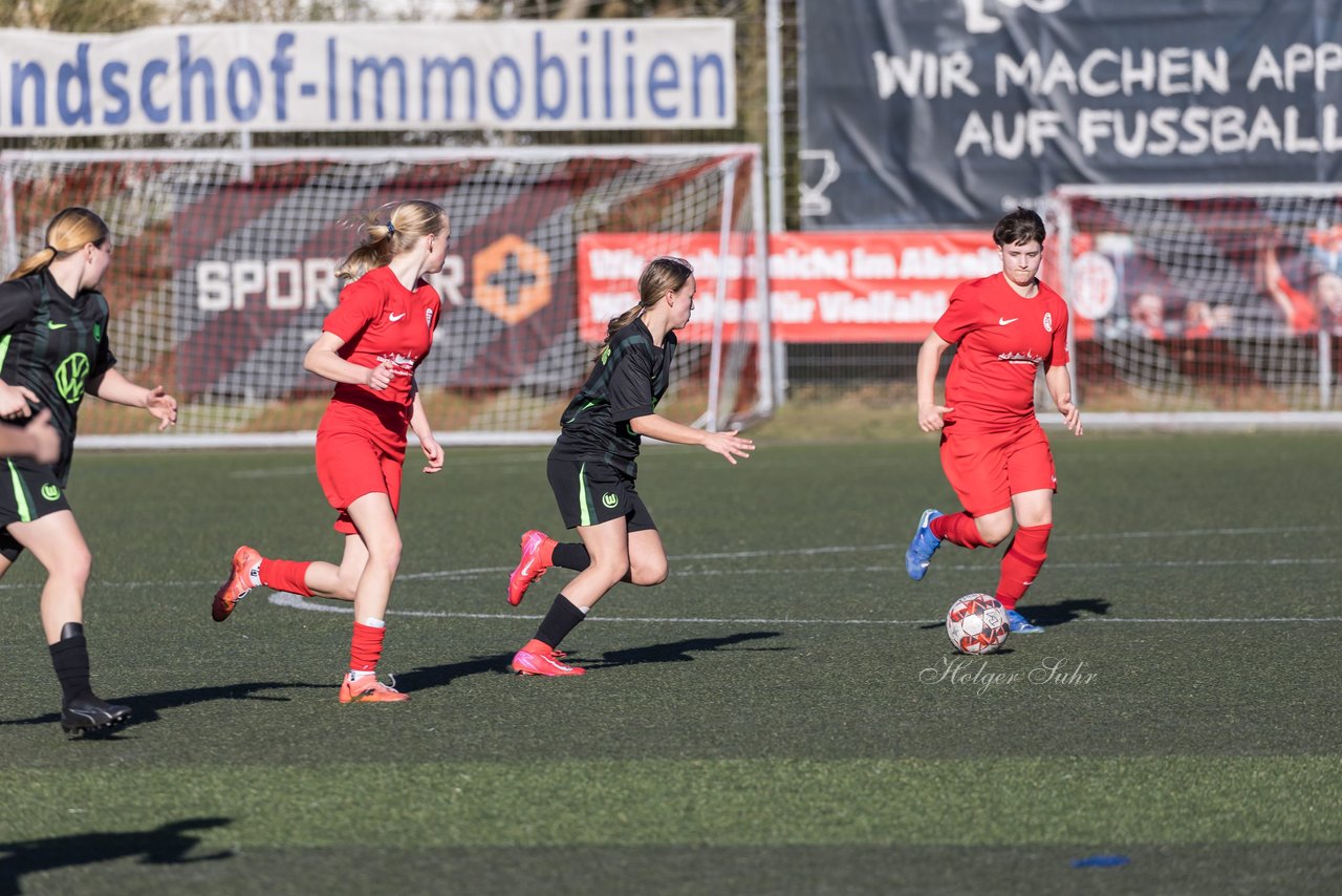 Bild 329 - wBJ Eimsbuettler TV - VfL Wolfsburg : Ergebnis: 1:3
